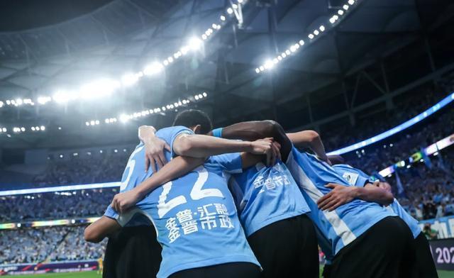 包含顽强球队连续两轮比赛逆转胜利，球迷望其成为常态的词条