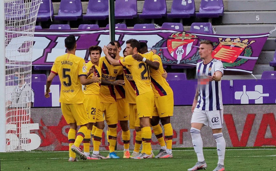 aoa体育官网-巴萨后场失位，比达尔率队疯狂进攻的简单介绍