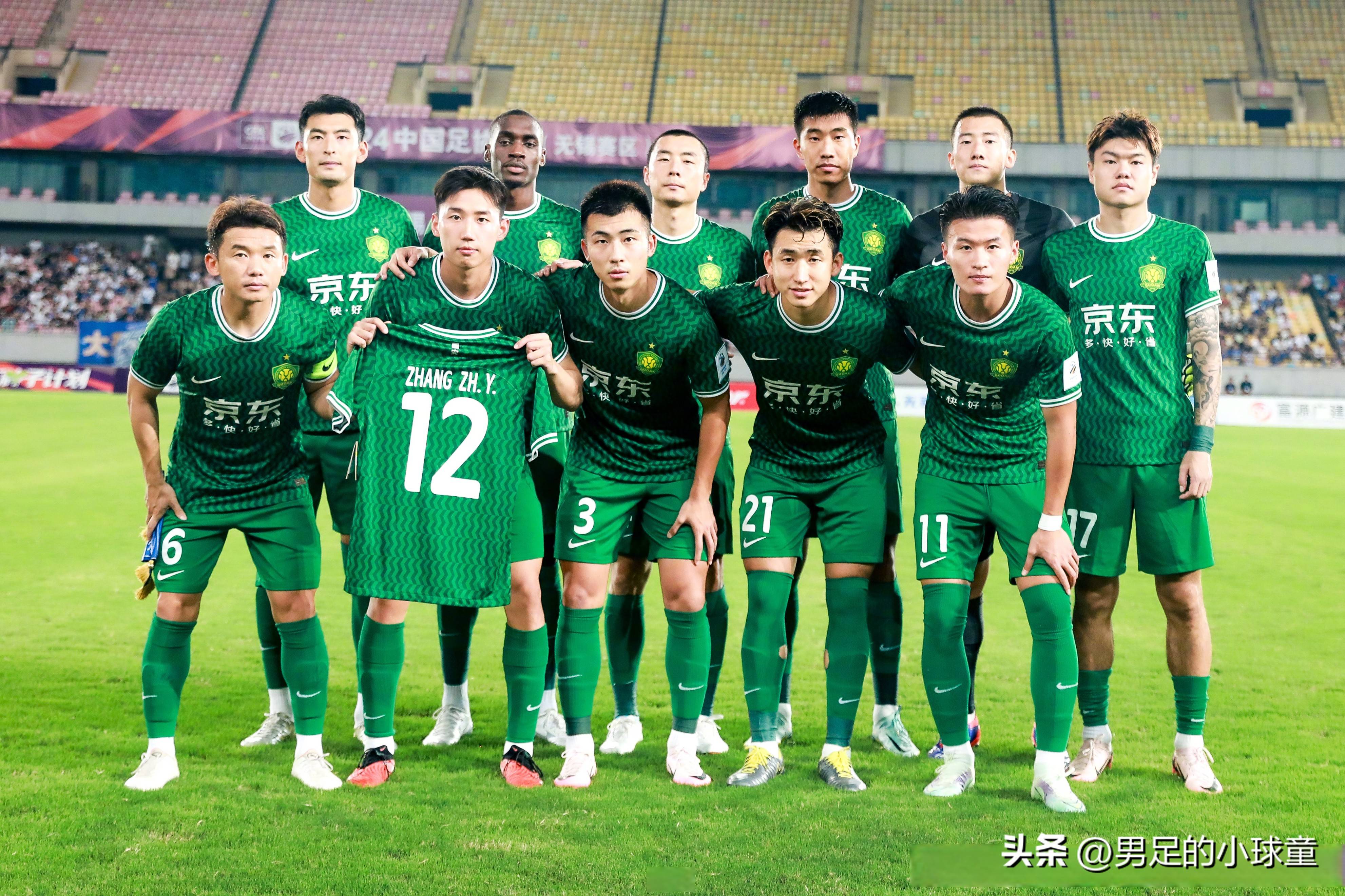 aoa体育新闻-包含独家瞬间！豪门顶级球队交手的词条