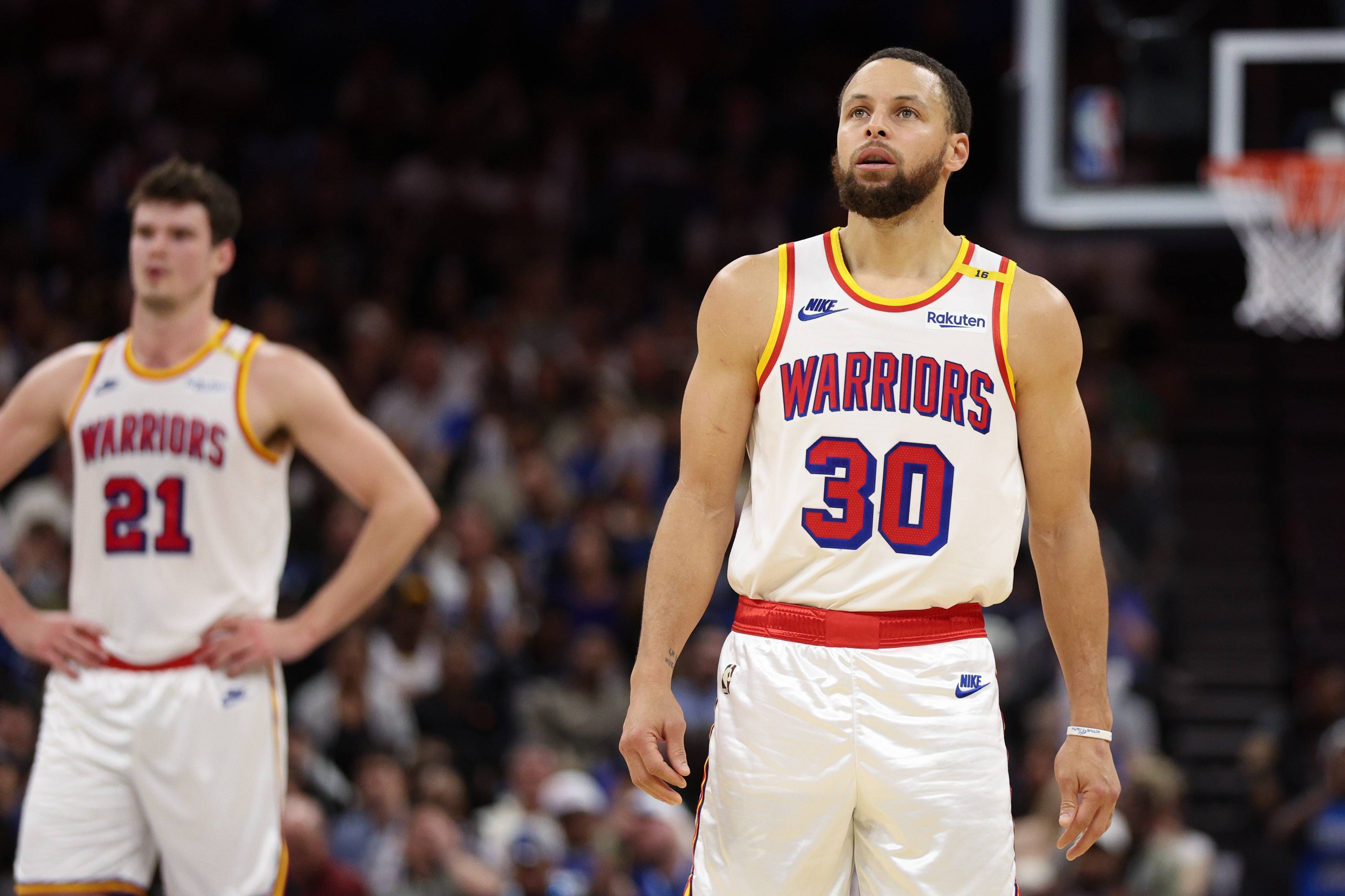 勇士迎来连胜,库里复出助球队取得关键胜利的简单介绍 勇士迎来连胜,库里复出助球队取得关键胜利的简单介绍