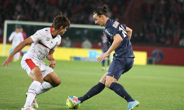 尼斯主场战胜南特,喜获三分 尼斯主场战胜南特,喜获三分