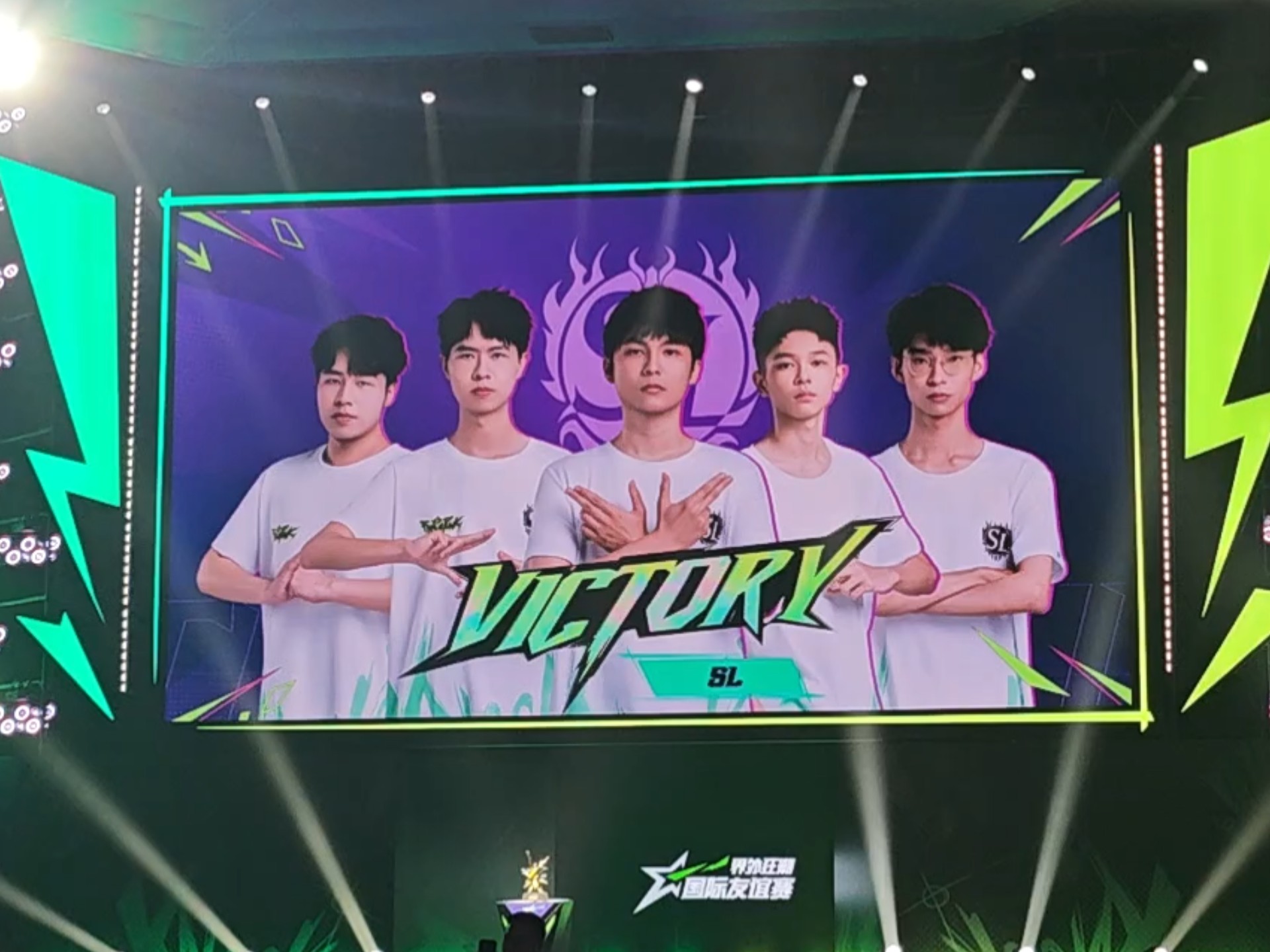 aoa体育培训-包含球队战术讨论：新战术能否带来胜利？的词条