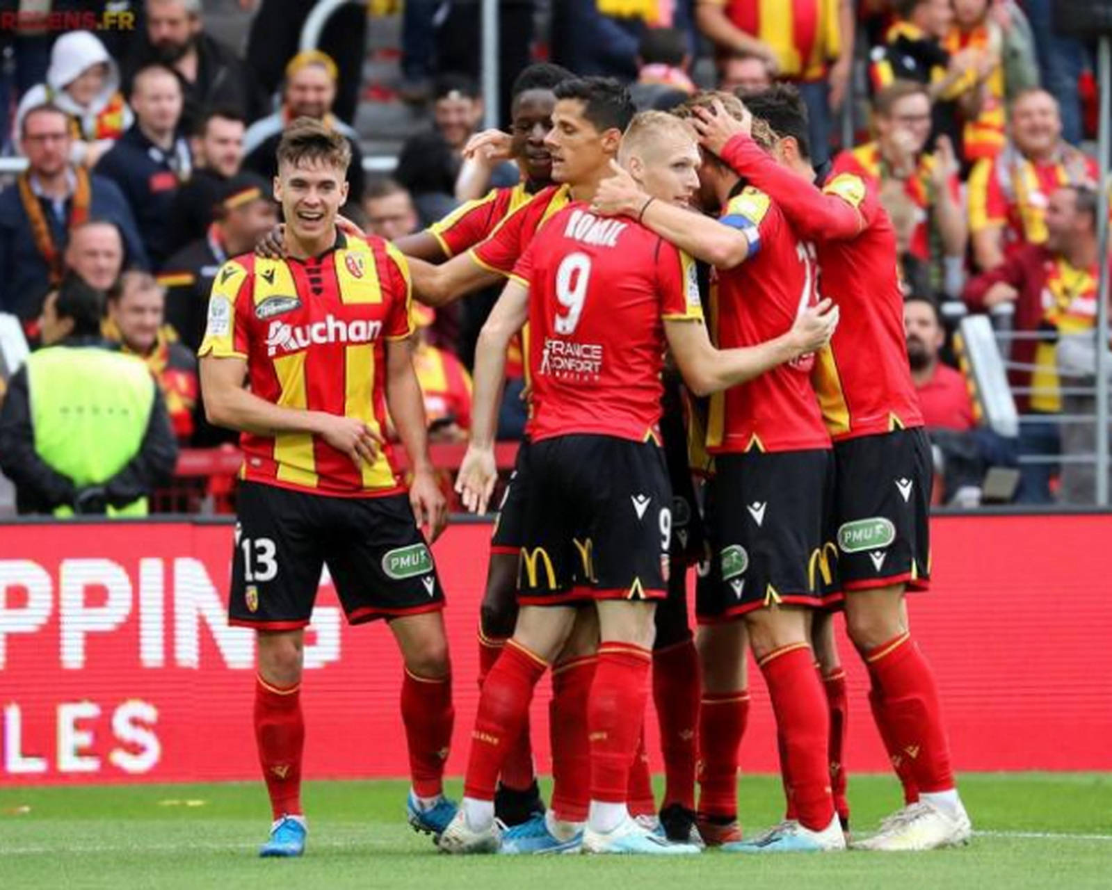 法甲比赛中的激情对决,胜者笑到最后 法甲比赛中的激情对决,胜者笑到最后