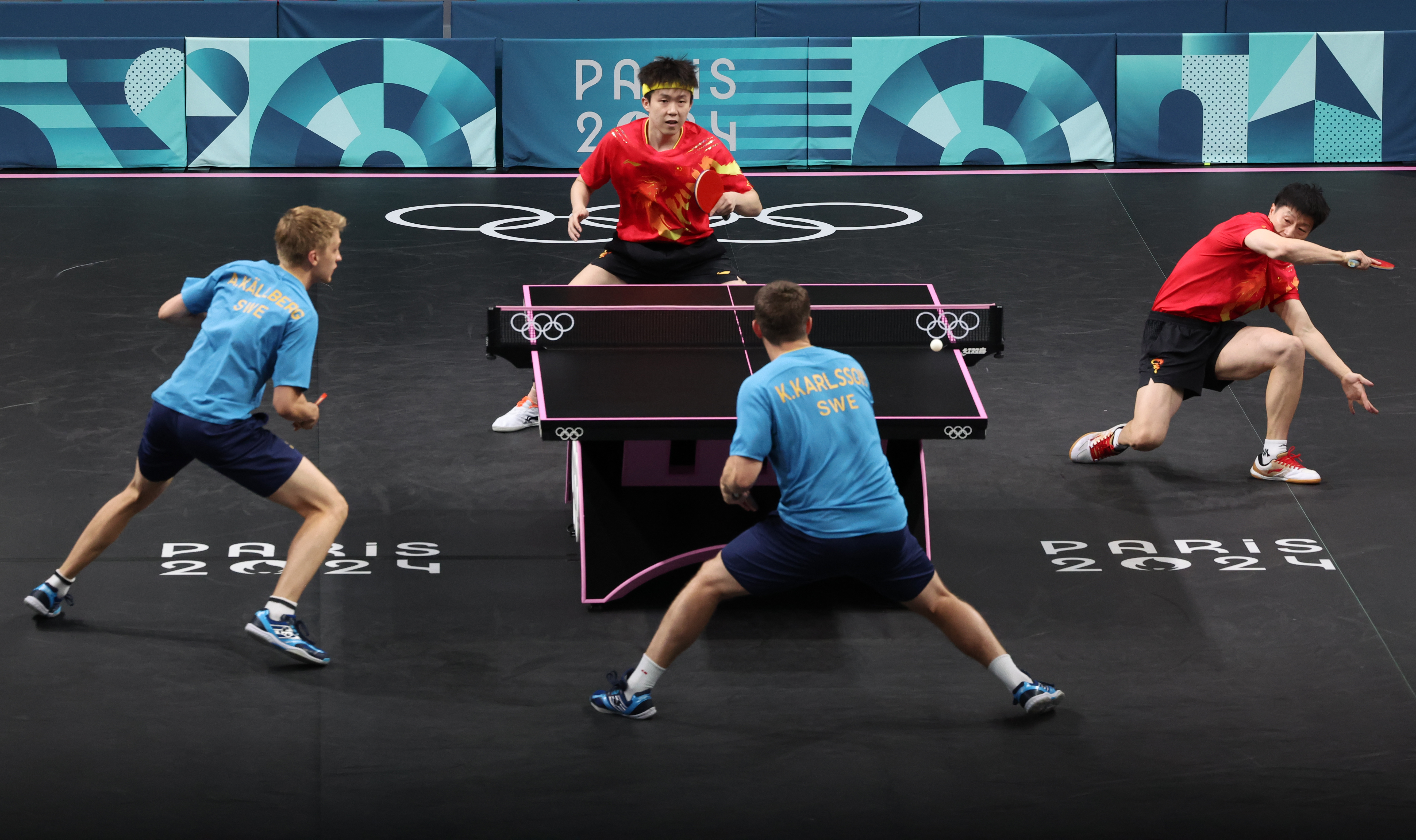 瑞典选手喜获金牌，喜笑颜开