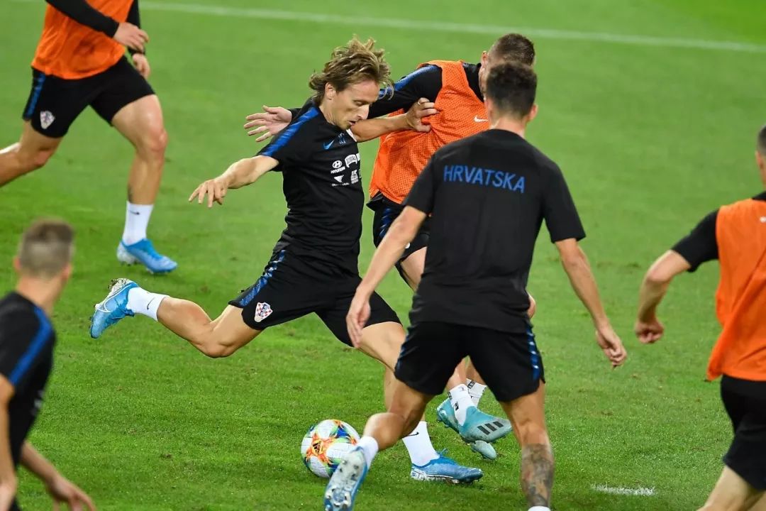 斯洛伐克主场爆冷击败俄罗斯,出人意料的结果!的简单介绍 斯洛伐克主场爆冷击败俄罗斯,出人意料的结果!的简单介绍