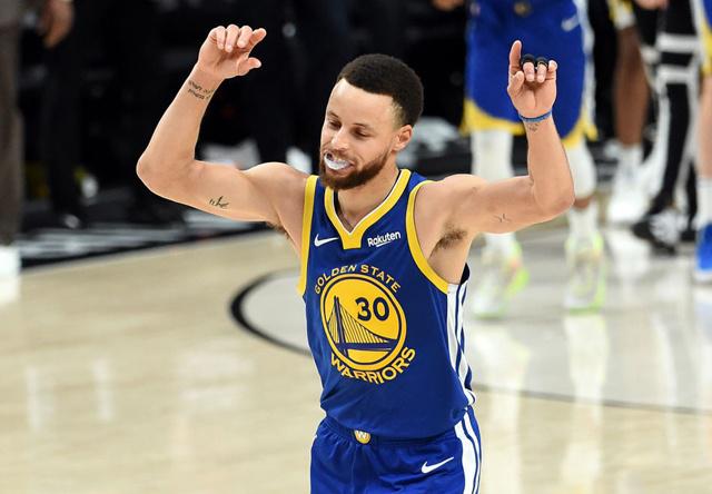 西部决赛将在下周开始,谁会成为最终的获胜者? 西部决赛将在下周开始,谁会成为最终的获胜者?