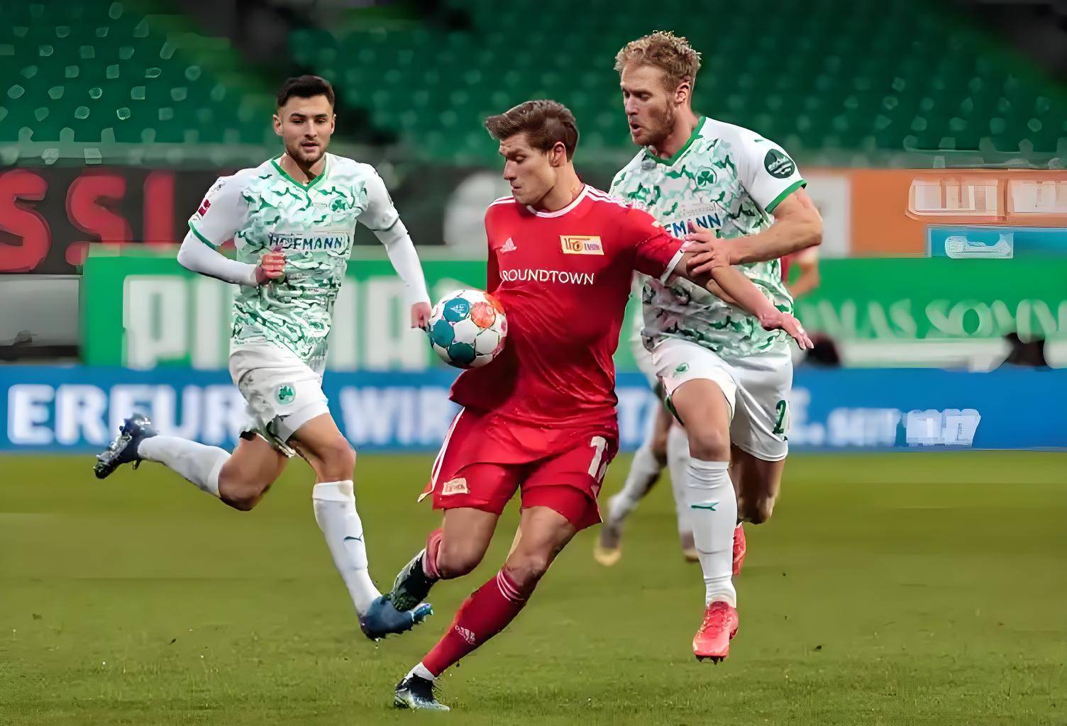 里昂取得重要胜利,冲击欧洲赛场资格 里昂取得重要胜利,冲击欧洲赛场资格