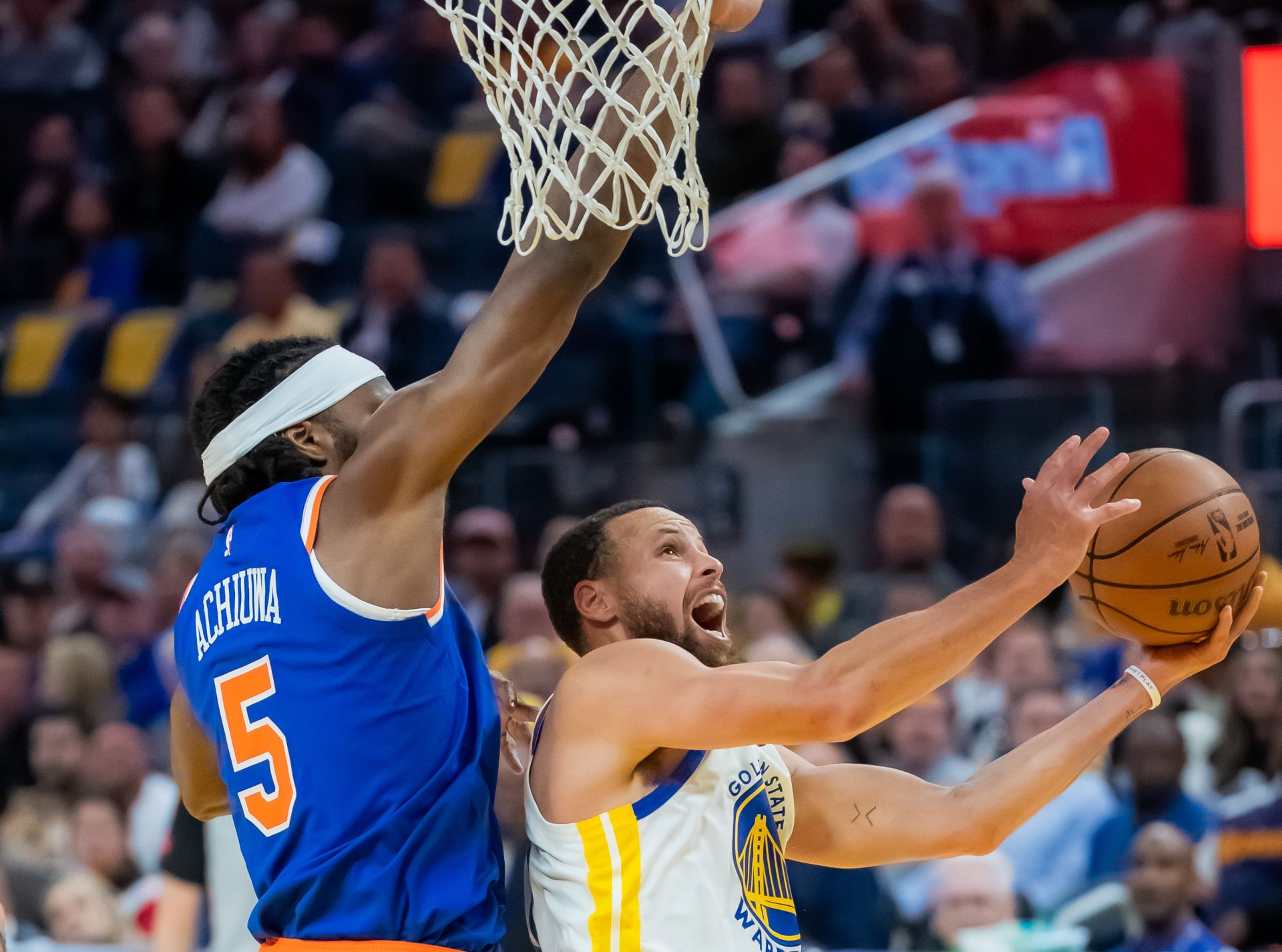 雄鹿客场大胜黄蜂，取得四连胜