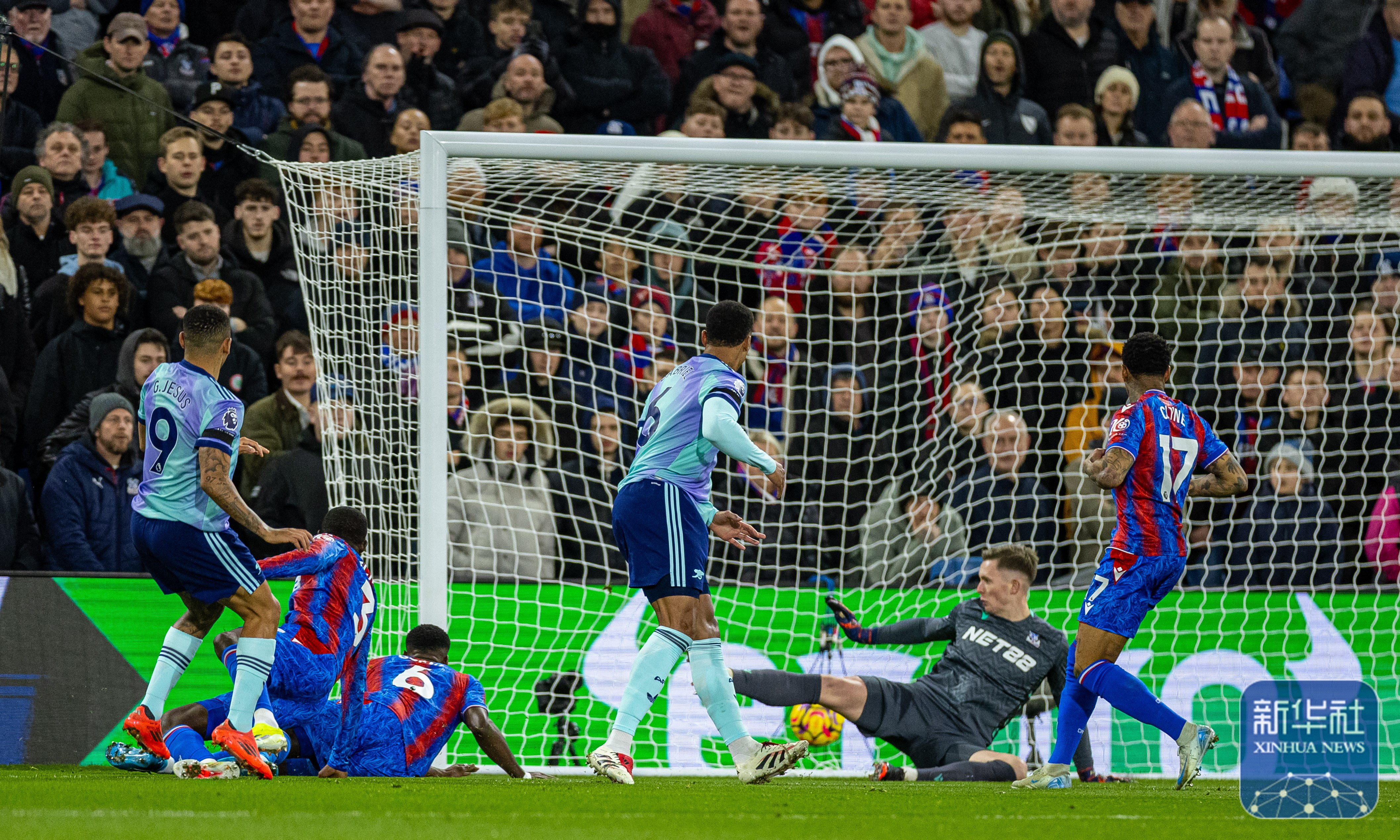 中场发动机多次传球成功,助攻进球制胜 中场发动机多次传球成功,助攻进球制胜