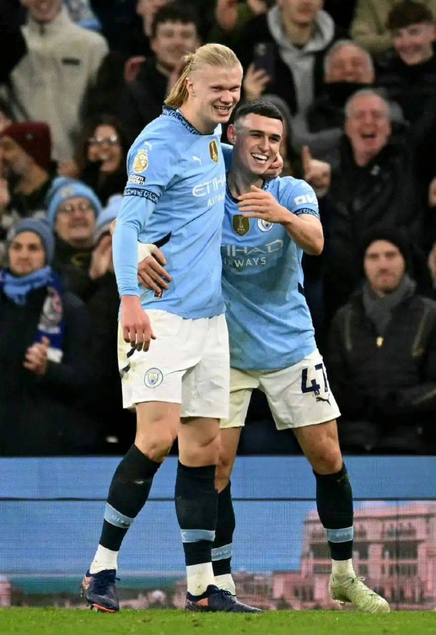 切尔西遭遇客场失利，落后曼城一步