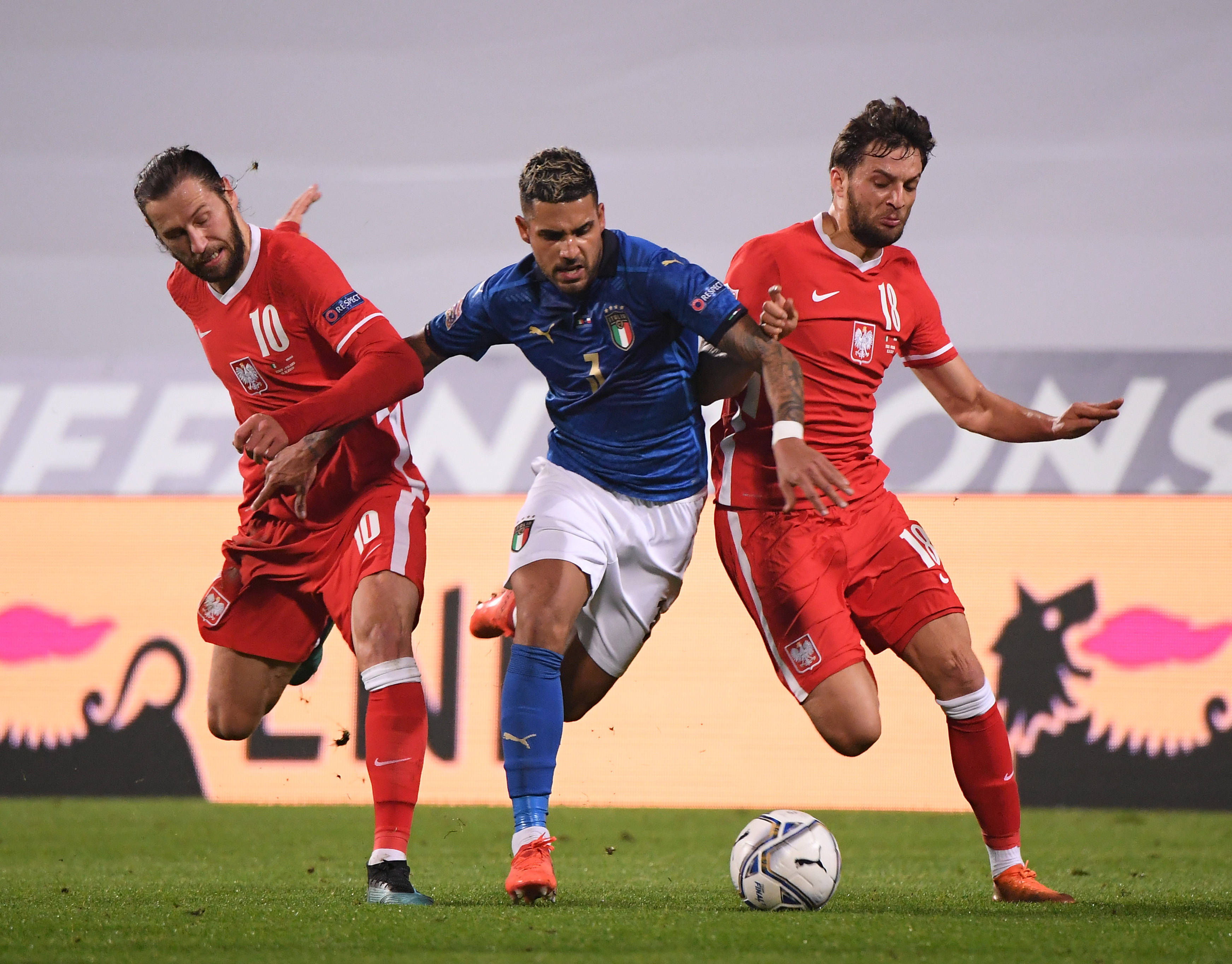 aoa体育娱乐-欧洲国际足球盛事博弈未停歇的简单介绍