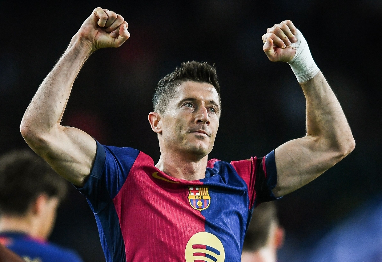 包含阿拉维斯客场败北，保级路漫漫的词条