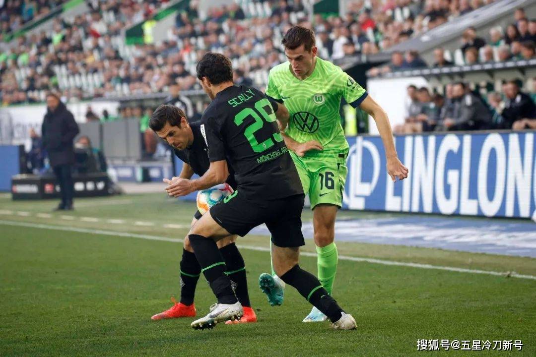 aoa体育-包含沃尔夫斯堡防守如铁，稳坐德国联赛头名宝座的词条