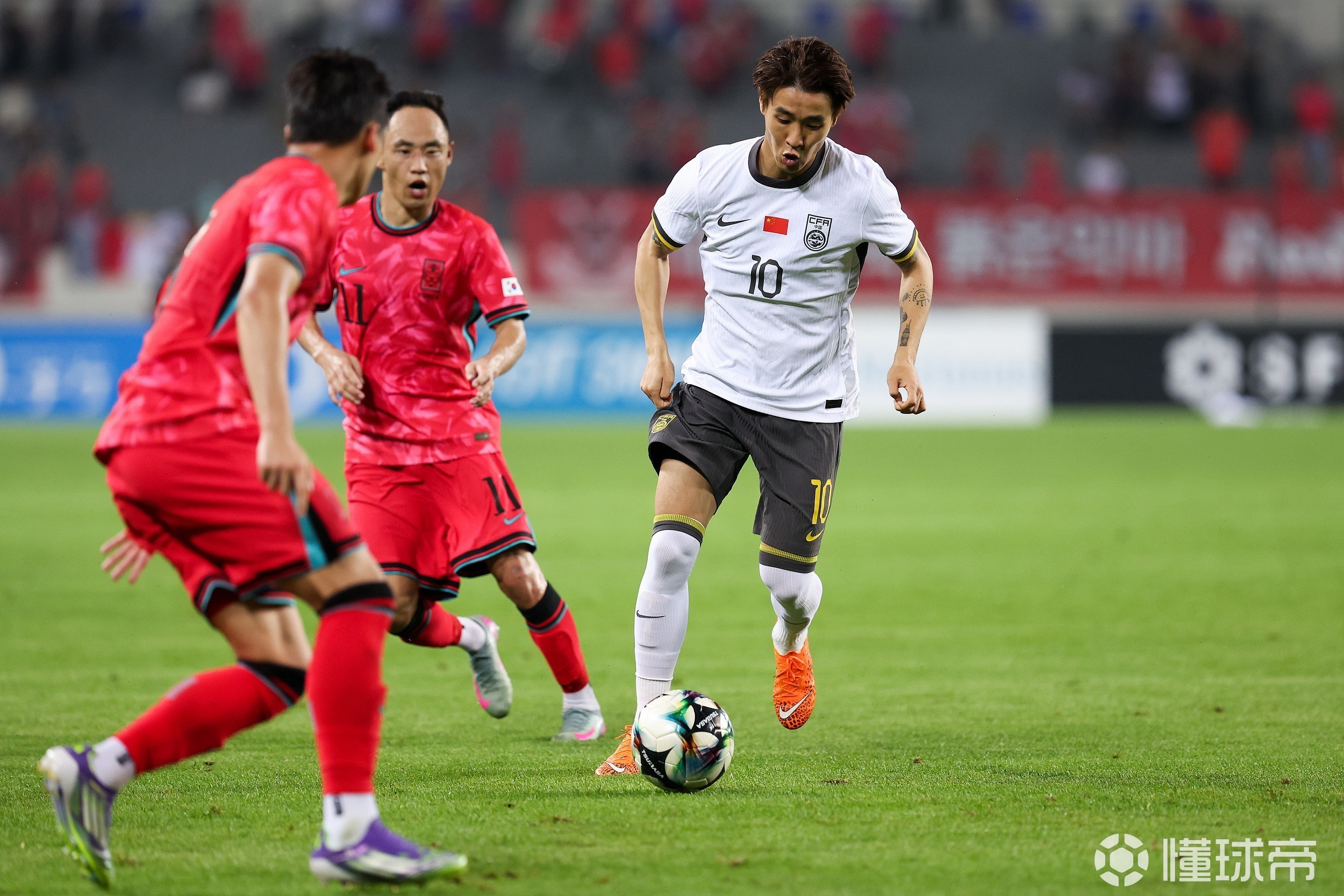aoa体育直播-韩国球队迎来胜利，晋级下一轮的简单介绍